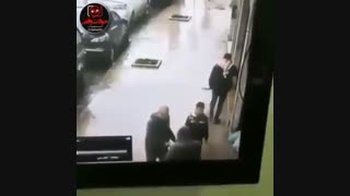 ریزش سنگ نما و فوت عابر پیاده شرکت جهان فرود