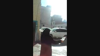 آب پاشی در خونه درمشهد 1398