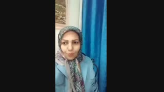 زن شاد و جذاب