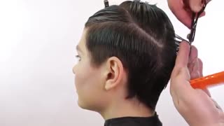 آموزش مدل مو کوتاه پیکسی نامتقارن- مومیس مشاور و مرجع تخصصی مو